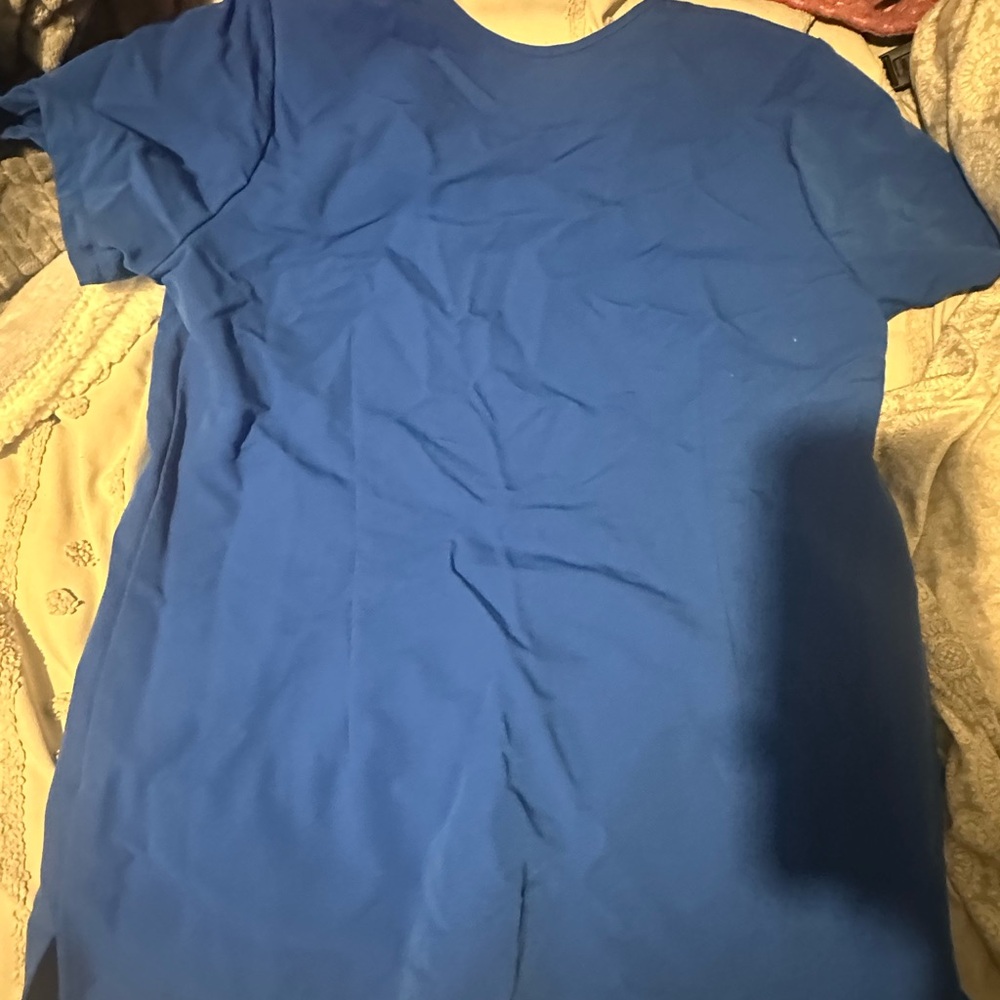 FIGS scrub top